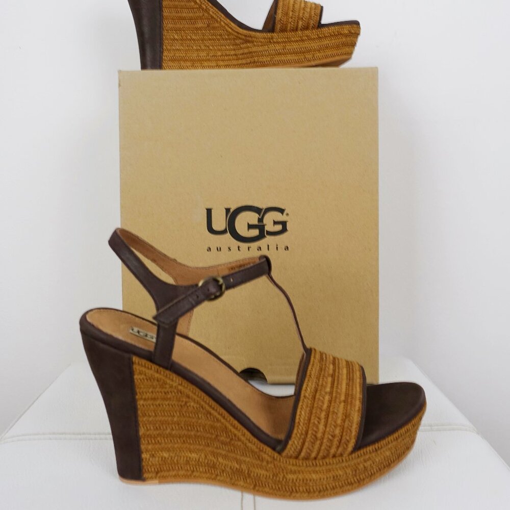 UGG Australia Fitchie T-Strap Espadrille Wedge Sandals Size 9 New in Box